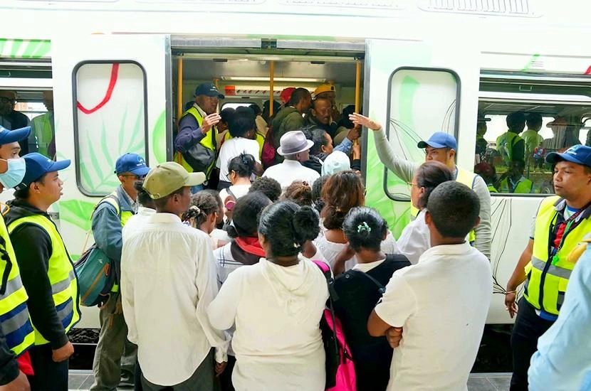 Train urbain Soarano-Ambohimanambola