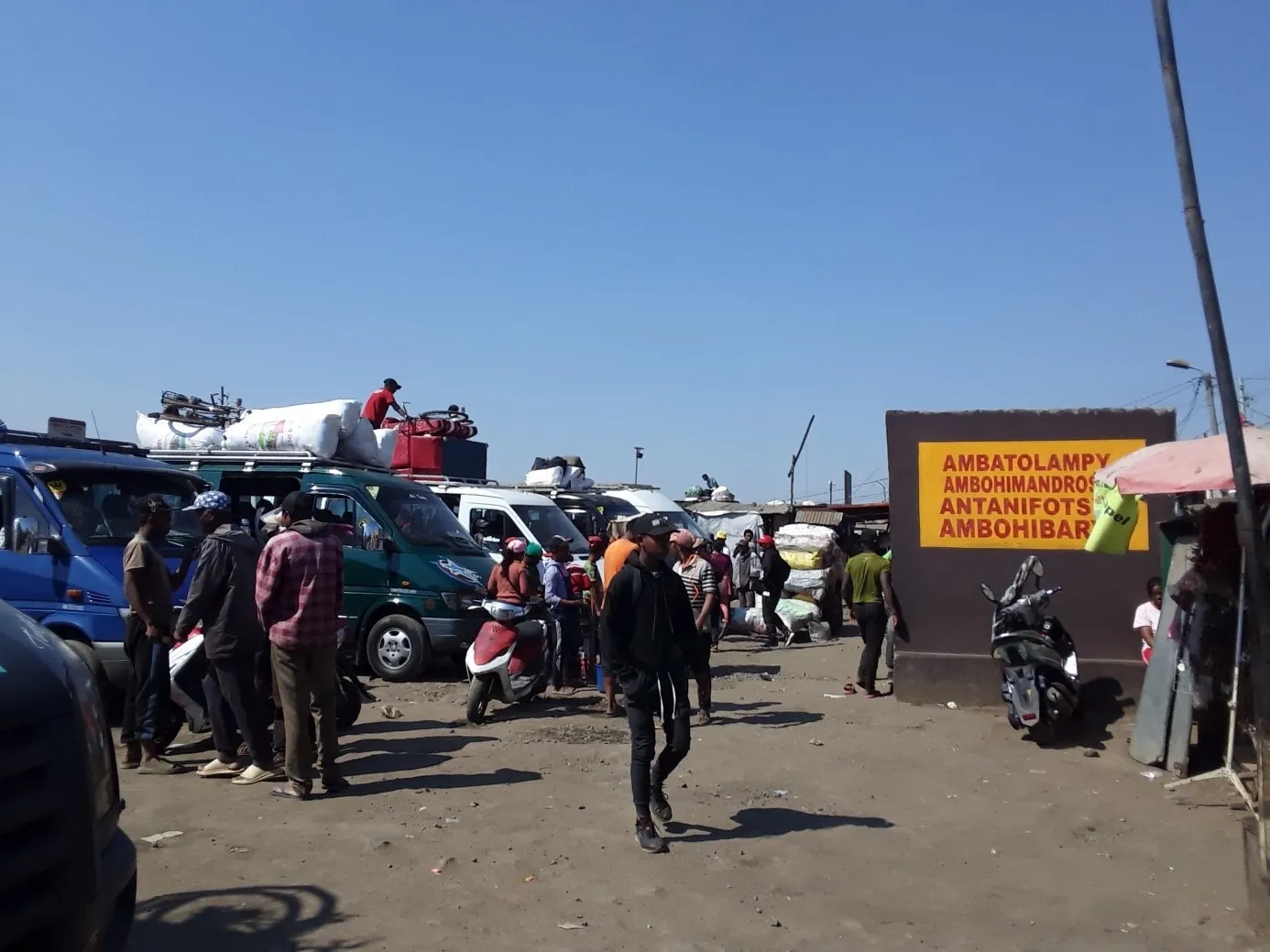 Embarquement_bagages_ligne_Antananarivo-Vakinankaratra