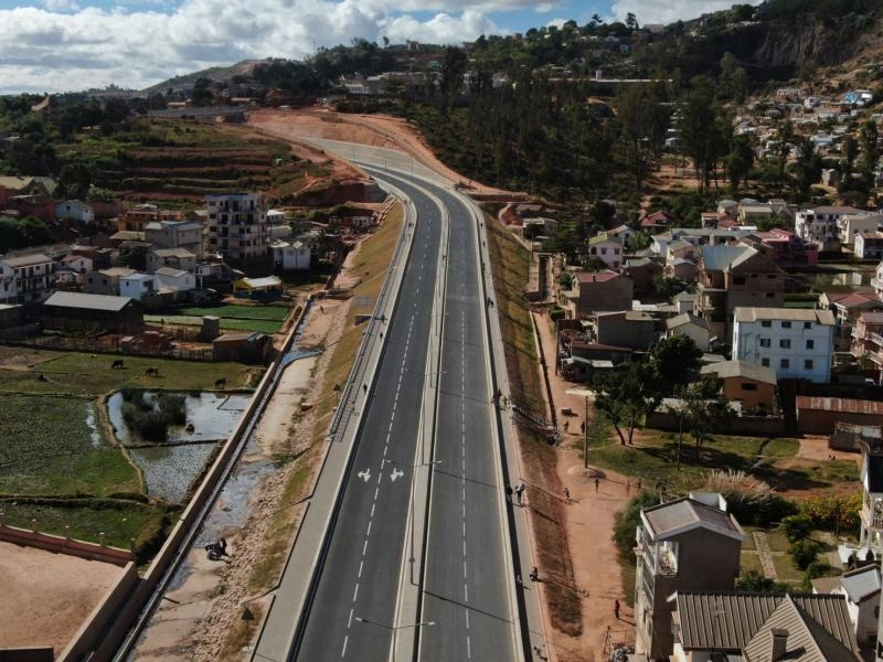 Fly Over Anosizato