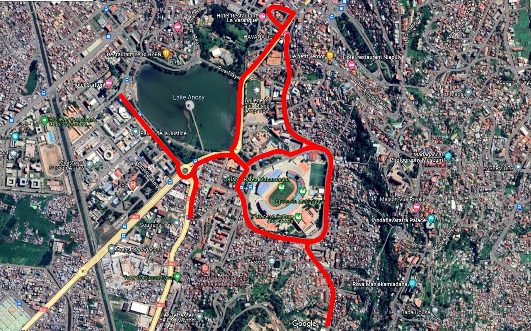 Déviation de la circulation à Mahamasina, Antananarivo