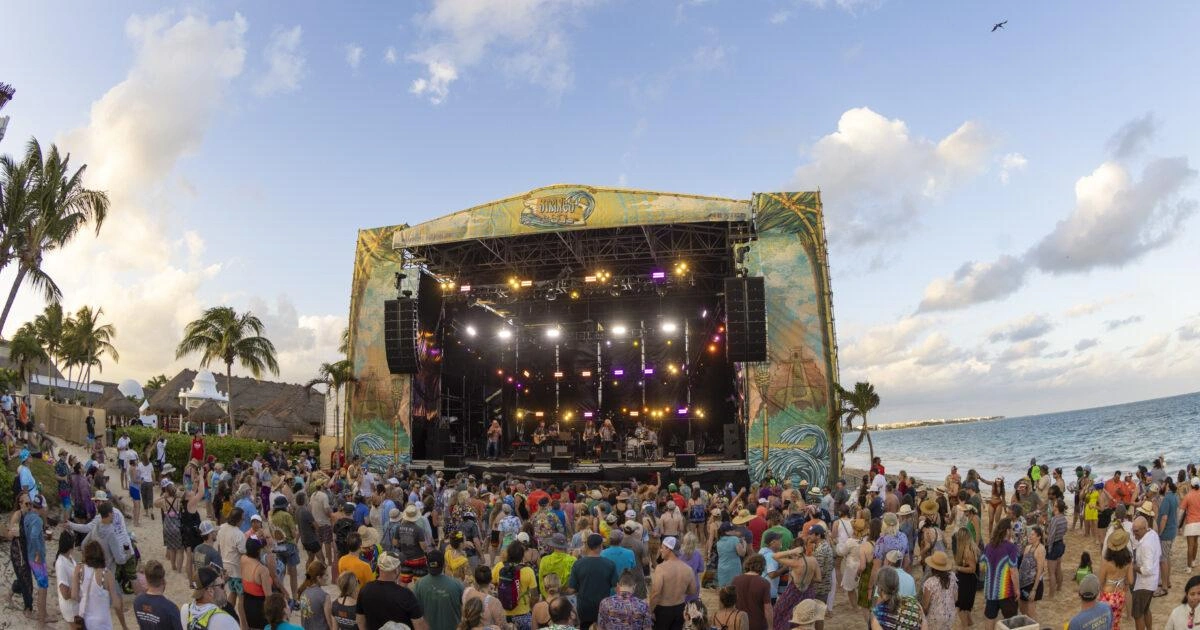 Island Vibes Festival — Mpanakanto eo amin'ny sehatra